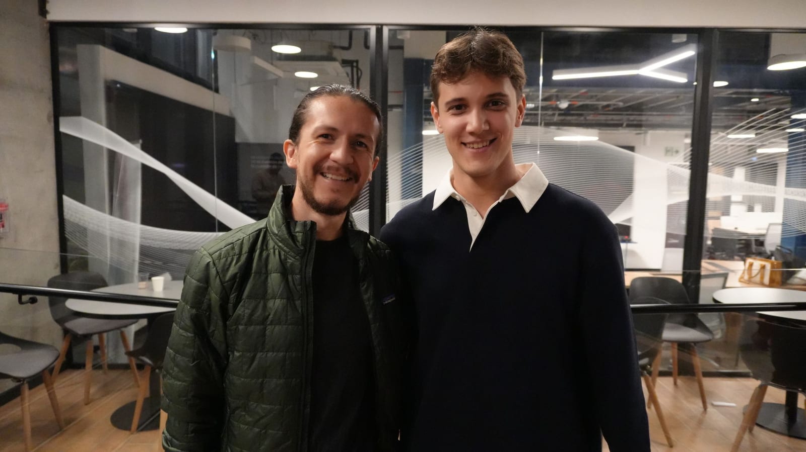 Valentín Viola y Alejandro González tras el panel de NotJustSEO #3 en Bogotá